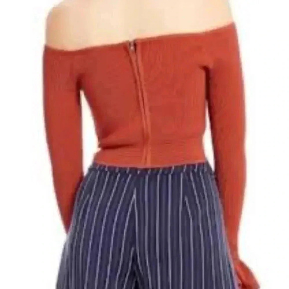 GIANNI BINI Women's XS Cropped Madelyn Ribbed Sweater Off the Shoulder Rust Fall - Picture 7 of 9